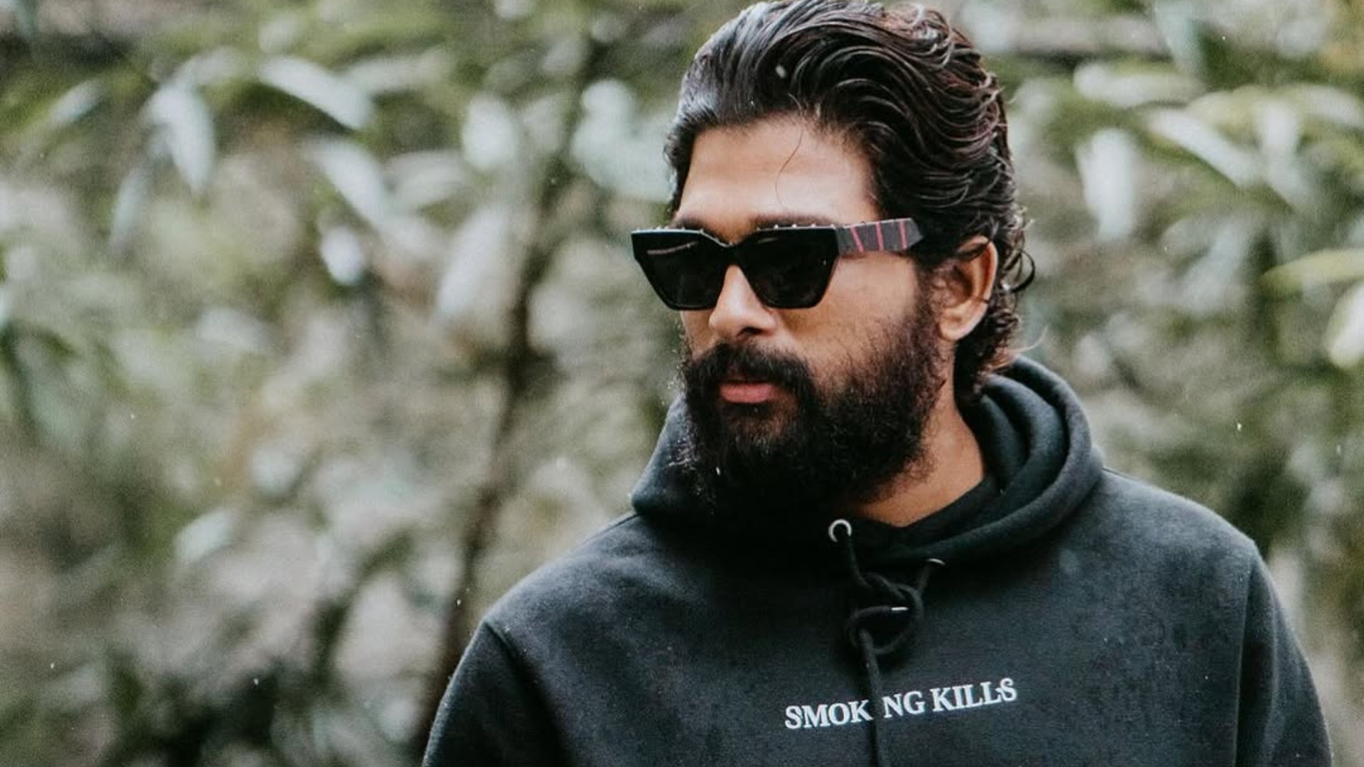 Allu Arjun: अल्लू अर्जुन के साथ ये क्या हो गया? एक और बड़ी फिल्म से हटाया गया!