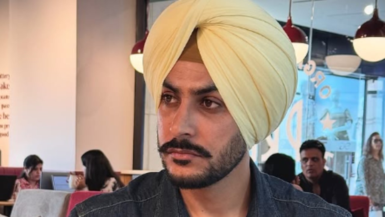 Rajvir Jawanda: पंजाबी गायक राजवीर जावंडा के परिवार में कौन-कौन? जानें पूरी डिटेल