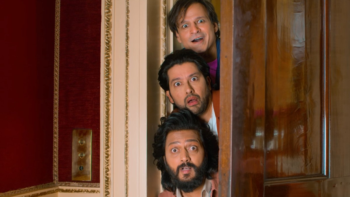 Mastiii 4: ‘मस्ती 4’ पर सेंसर बोर्ड मेहरबान, लगाए महज इतने कट, जानें क्या-क्या हुआ बदलाव