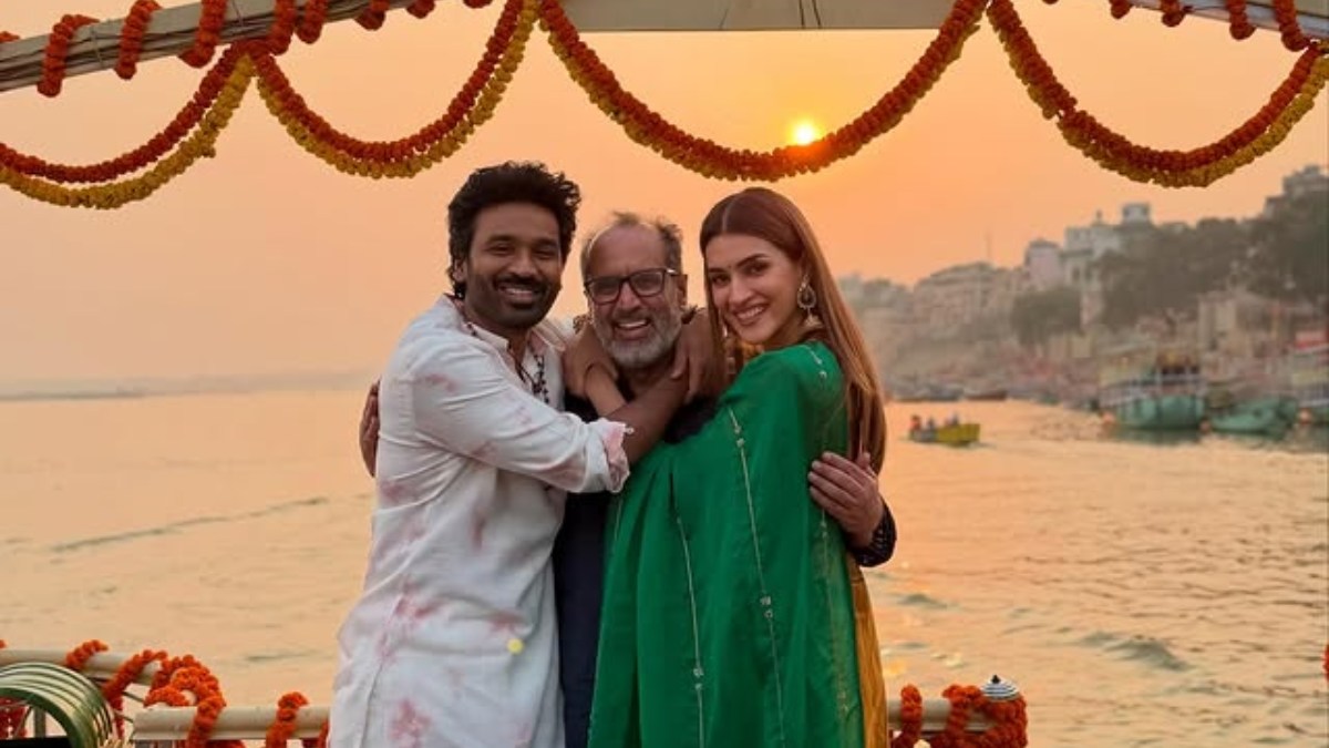 Tere Ishk Mein की टीम वाराणसी में साथ आई नजर, धनुष ने साझा की तस्वीरें